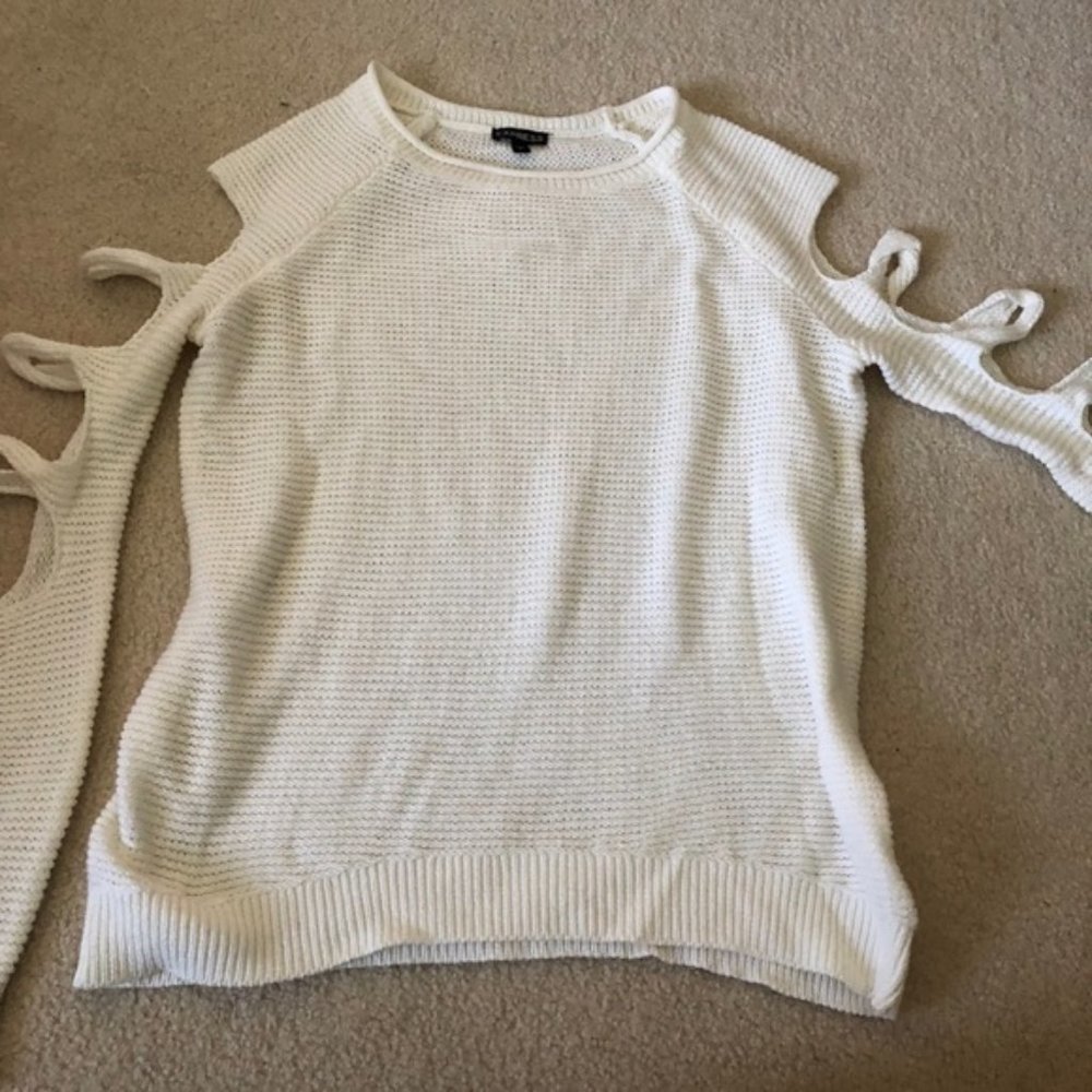 Express White Cut-Out Sleeve Sweater (XS)